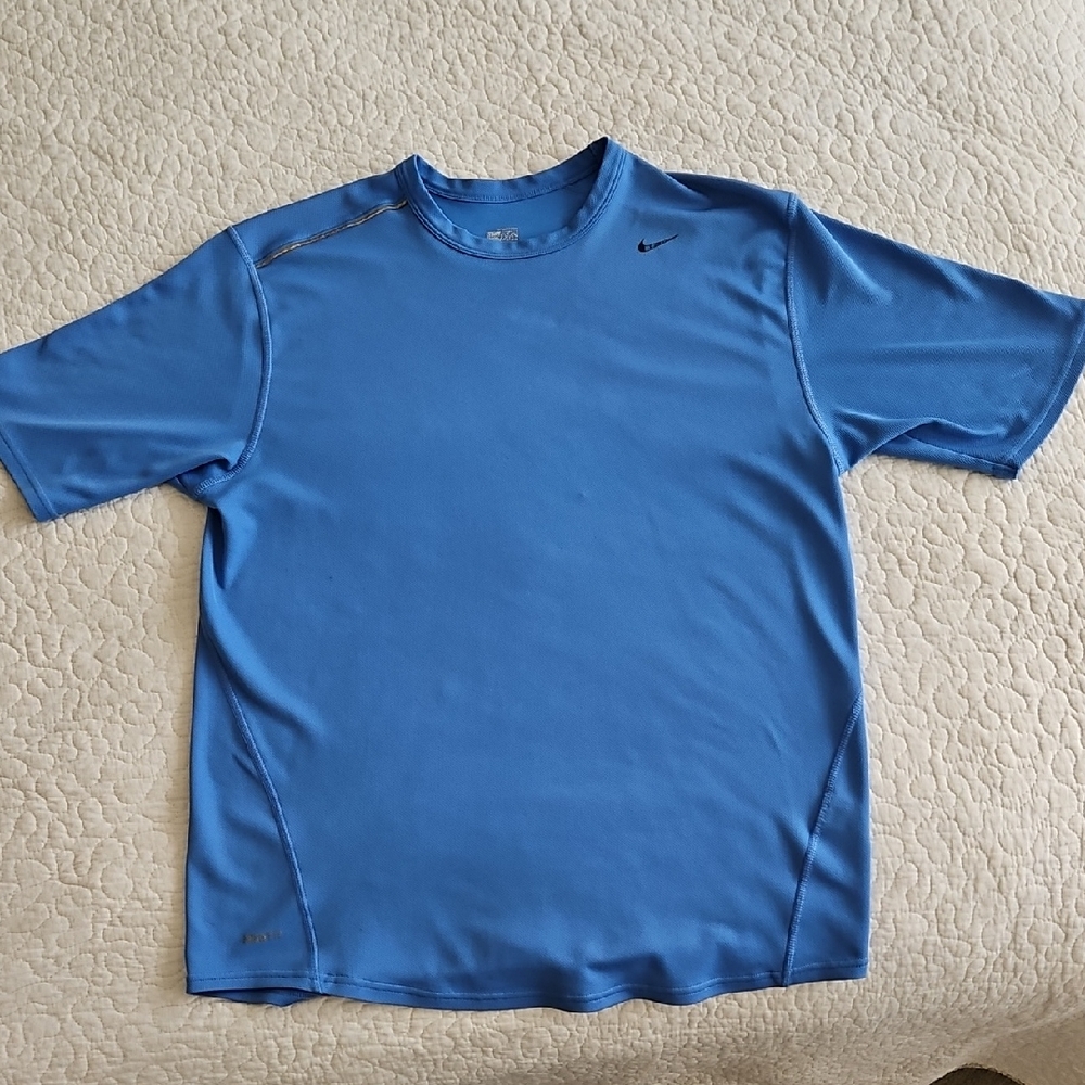 🦕HP🦕Nike Fit Dry Vintage Short Sleeve Athletic Shirt Large